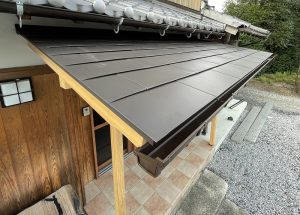M様邸玄関ポーチ屋根工事